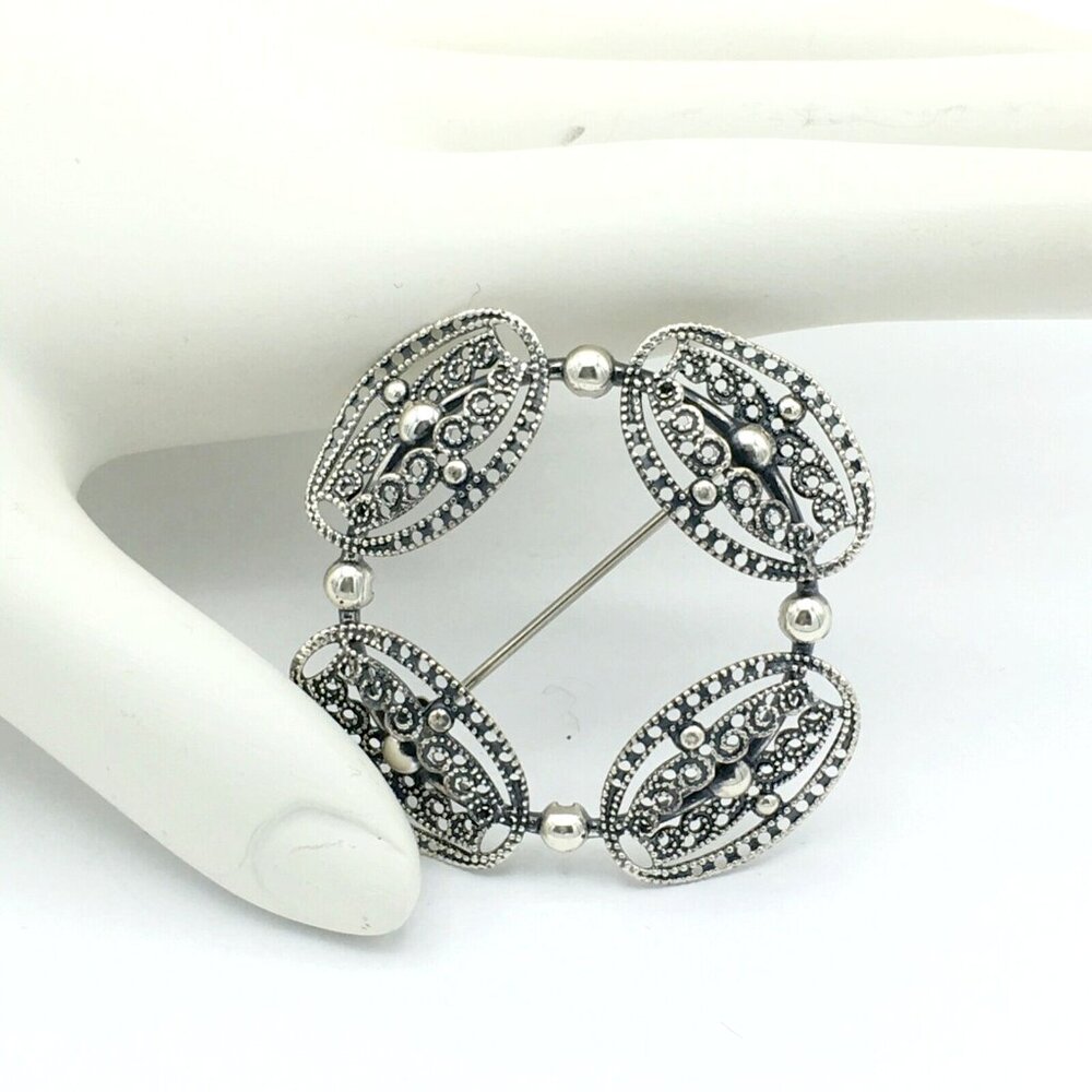 BEAU sterling silver filigree circle brooch - ornate delicate 3-dimensional pin